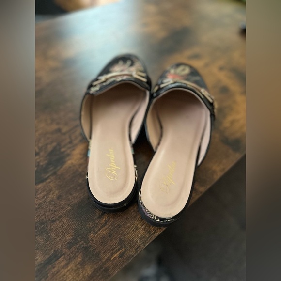 Paprika Loafers/Mules Asian Inspired Motif - Picture 4 of 6